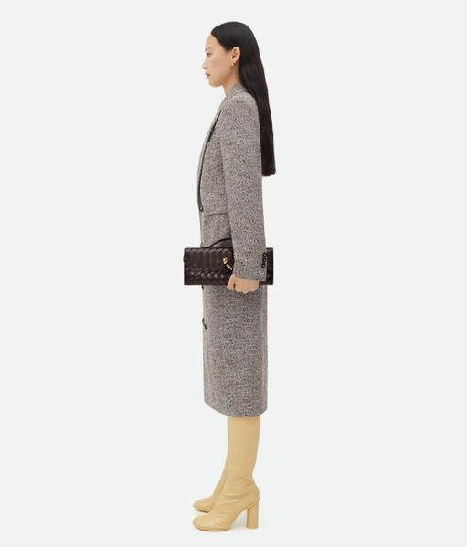 Клатч Bottega Veneta Andiamo Intrecciato з ручкою, колір Fondant (темно-коричневий) b020226 фото