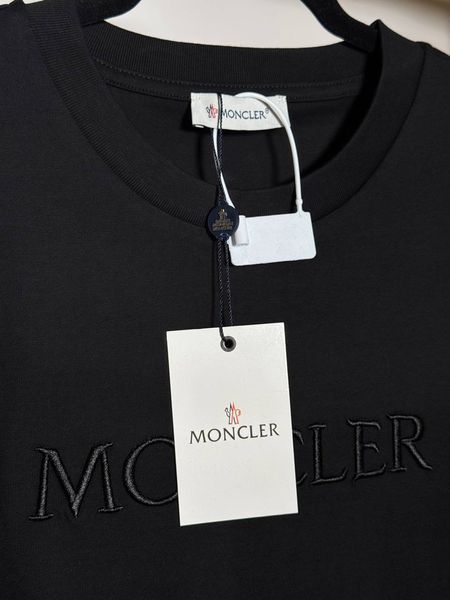 Чоловіча футболка MONCLER Embroidered Tonal Logo Cotton T-Shirt чорна (MC12001.3XL) MC12001.3XL фото