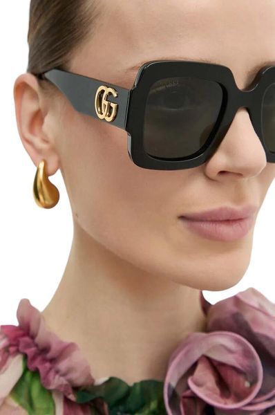 Сонцезахисні окуляри Gucci GG0141S 001 53 мм чорні sgl30 фото